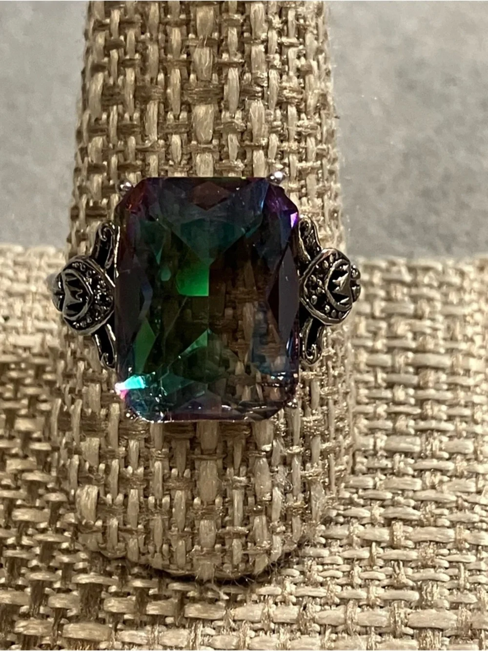 Simulated Mystic Topaz Glass Stone Silver Tone Cocktail Ring Size 10.75 NEW
